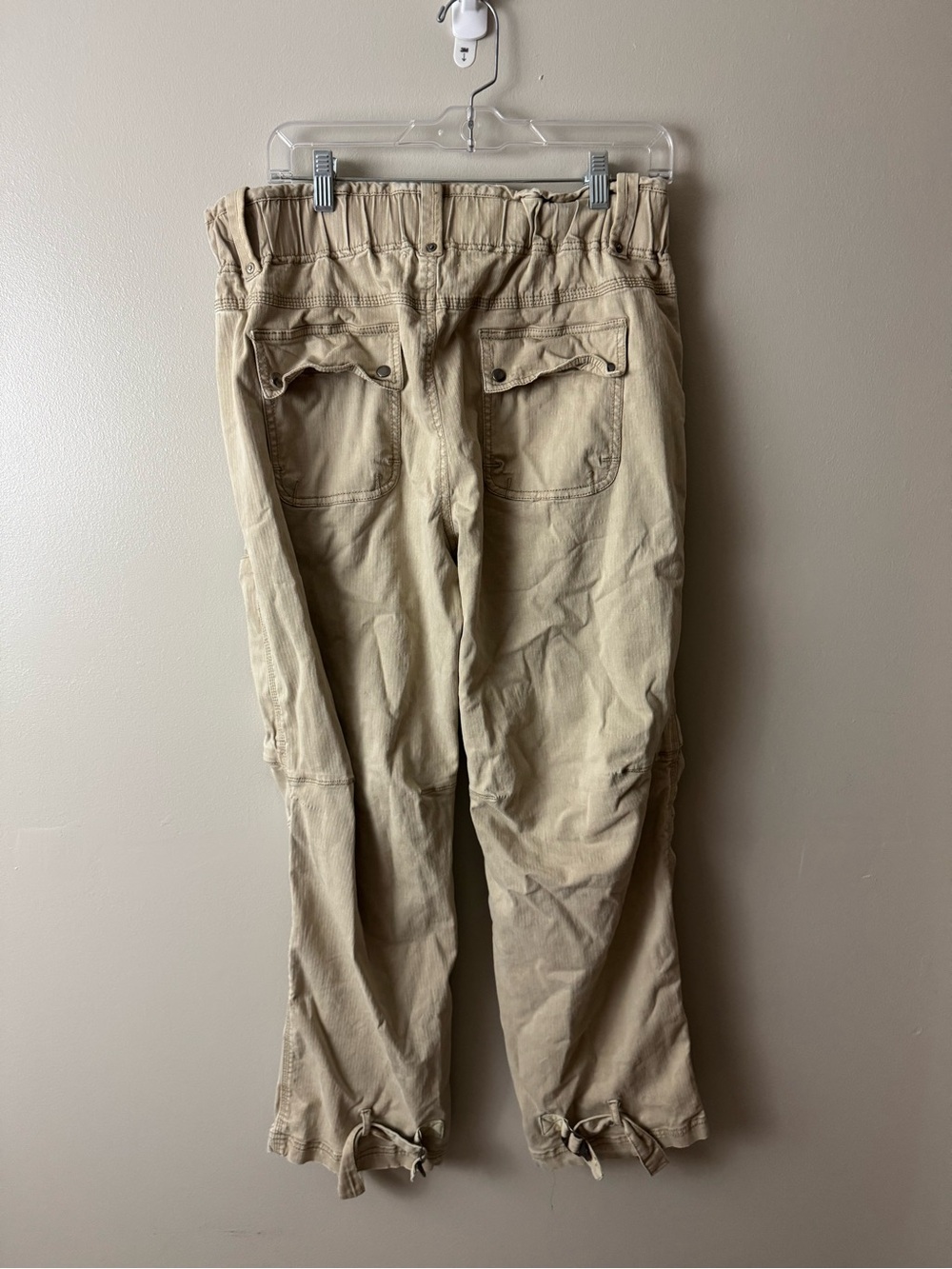We The Free Tan Cargo Pants with Utility Pockets Size Large - Picture 2 of 3